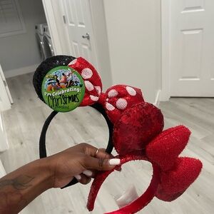 Disney Minnie Mouse Sequin Ear Headband - Red & Black